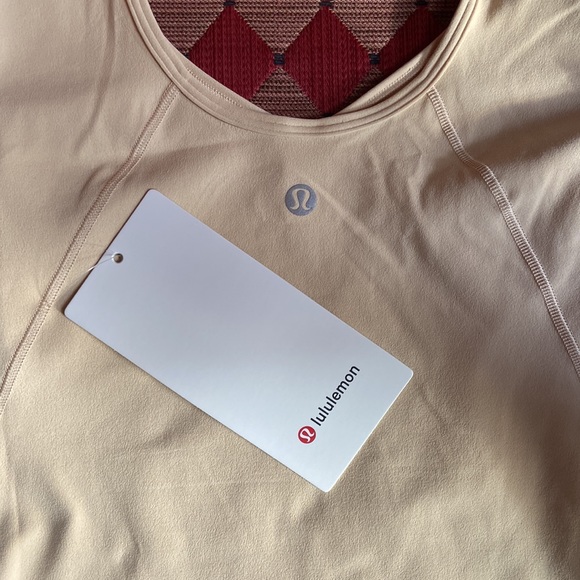 Lululemon align Tee - Picture 3 of 3